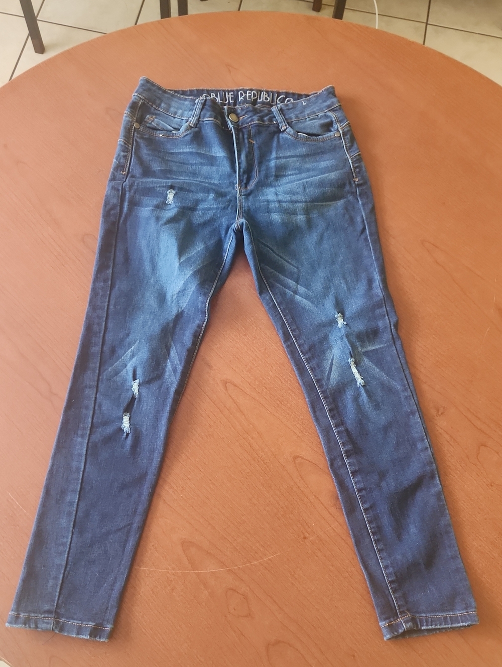 Blue Republic Women’s Skinny Jeans - Dark Blue Distressed
